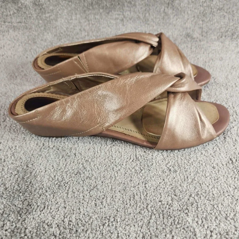 Trotters Cameron Sandals Gold Metallic Twisted Leather Wedge Women‎ Size 8N